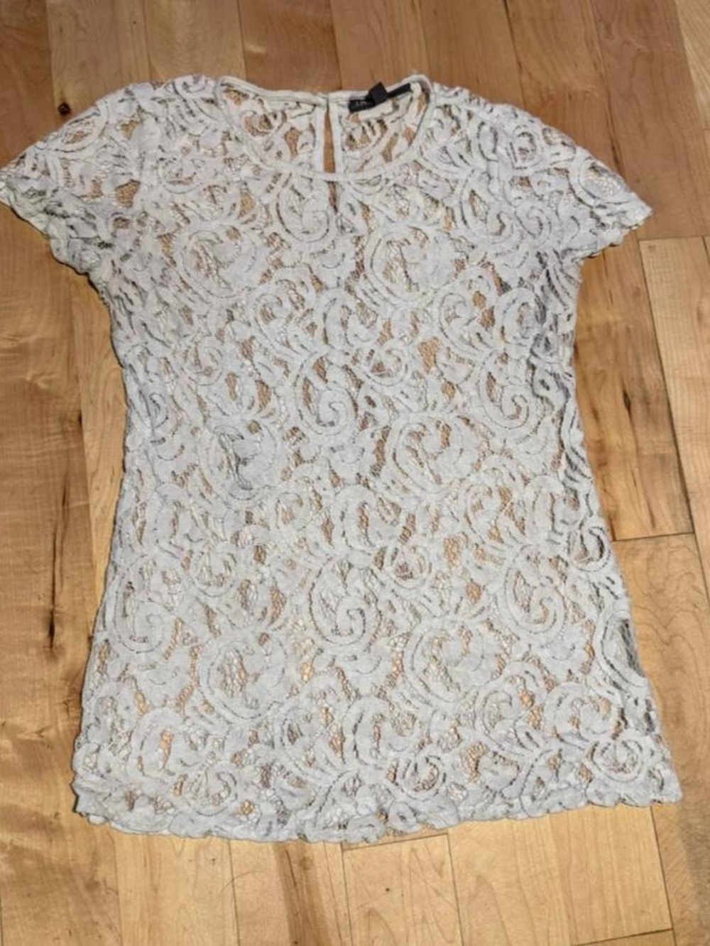 A Pea in the Pod White Lace Maternity Top
